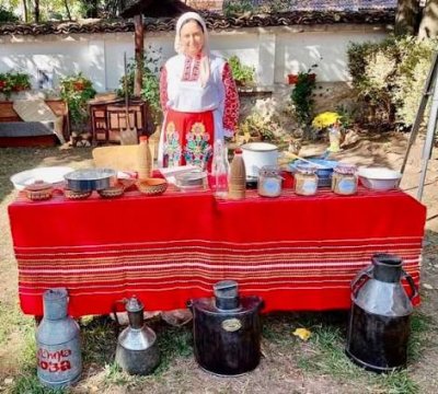 В Радомир раздадоха 5 тона боза по случай празника на напитката