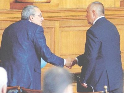 Костов, Бойко, Кирил П. и акад. Денков подписаха: Мирът не се гарантира с надежди как Путин ще ни пощади