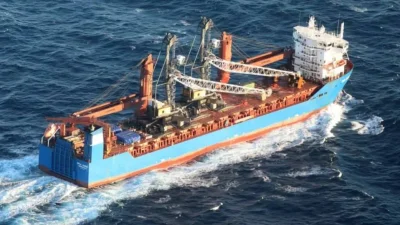 Откриха над 3 хил. хладни оръжия на пристанището в Солун, предназначени са за българска фирма 