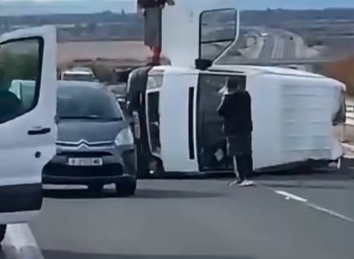 Бус се обърна на АМ "Тракия" към Бургас (ВИДЕО)