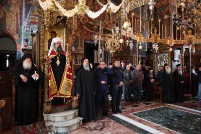 Посрещнаха патриарх Даниил на Света гора (СНИМКИ)