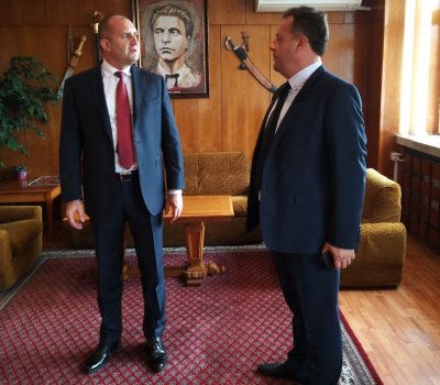 Радев е в старата столица