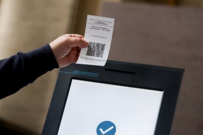 ЗАПОЧНА СЕ: Изборите за президент стартираха с 11 622 машини