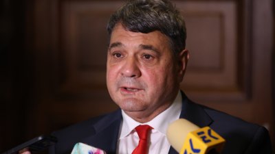 Кирил Петков и Асен Василев са настоявали Бойко Борисов да бъде изведен с белезници