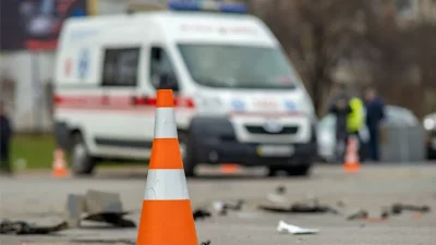 Градски автобус в Пловдив катастрофира до ракиджийница