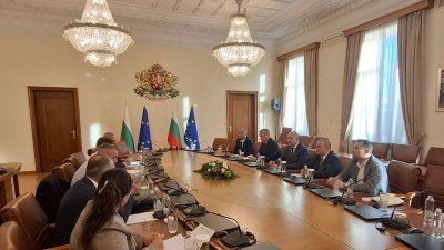 Радев пред зърнопроизводителите: България прави всичко възможно да повиши сигурността в Черно море