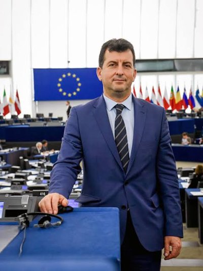 Виден гербер: Абсурд да подкрепяме някой, който ни нарича "тикви"