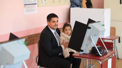 Руди Гела даде своя вот &bdquo;срещу покровителството на наркоразпространението и чуждопоклонничеството"