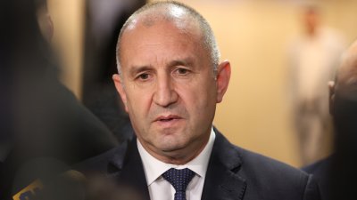 Радев: Извадиха България от "сивия списък" за пране на пари