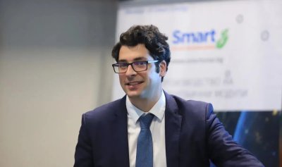 Пеканов: Дефицитът няма как да падне под 3% през 2027 г.