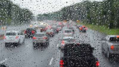 Утре нова порция обилни валежи в Централна и Западна България