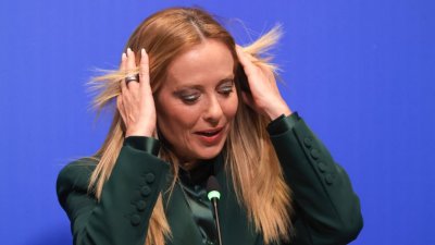 Хакнаха имейл на Мелони при кибератака срещу парламента