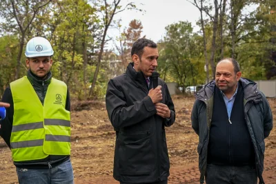 Терзиев направи първа копка за нов парк в София