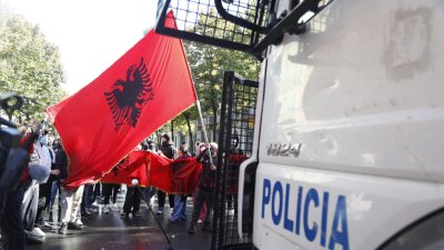 Албания въведе глоби до 5500 евро за участие в протестите