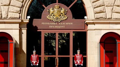 Щедри, но не депутати: Съдружник на Линда е дал над 50 000 евро за Гюров и Кандев