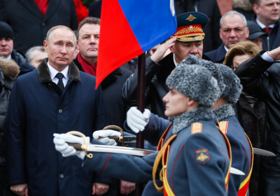 Путин обеща нови модерни оръжия на армията и флота (СНИМКИ)