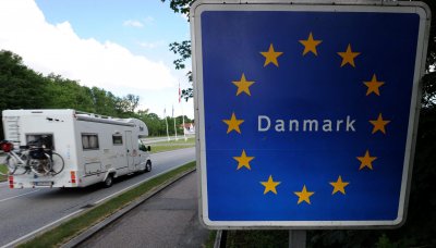 И Дания затвори границите си