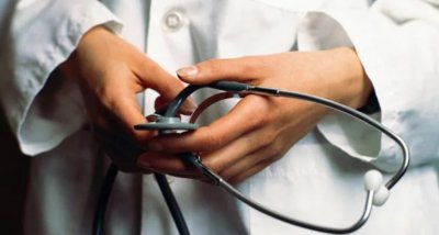 Здравните власти: Отложете посещенията при лекар