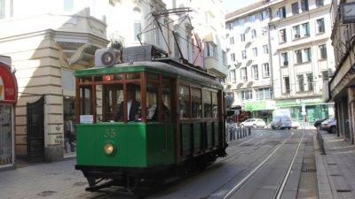 На 1 май - обиколка с ретро трамвай