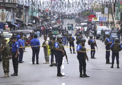 15 мъртви след престрелка и експлозии в Шри Ланка