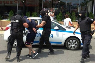 Полицията арестува четирима в Габрово, причината е жена