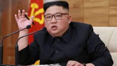 Ким Чен Ун моли света за помощ 