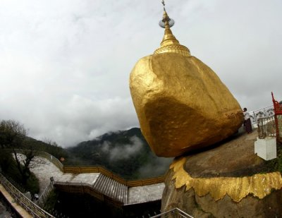 Кичур от Буда крепи златен камък