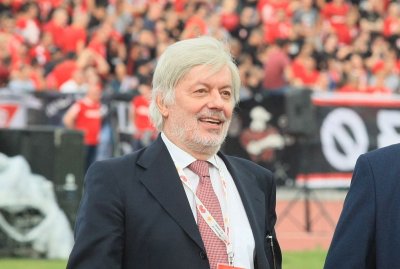 Михов: Не бива да избързваме с кардинални решения за първенството