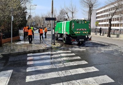 Постижение: Дезинфекцираха най-дългата улица в Несебър