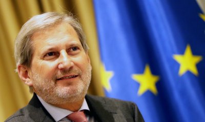 Йоханес Хан: Правомощията на Орбан будят загриженост