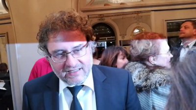 Банов: Артистите минават на държавна субсидия