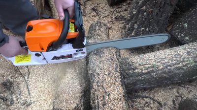 19-годишна от Горна Оряховица едва не бе накълцана с резачка от чичо си