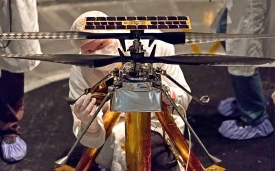 НАСА праща дрон на Марс