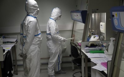 Франция тества лечение на COVID-19 с кръвна плазма