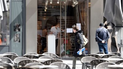 Австрия отваря ресторантите след 15 май