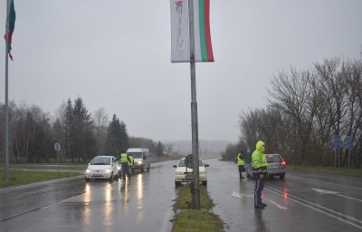 Жена се опита да премине КПП с фалшиви данни