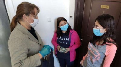 Деница Сачева се погрижи за нуждаещо се семейство