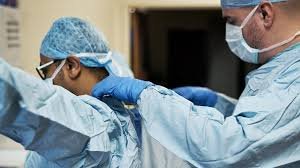 Лекари от три болници със спасяваща операция на онкоболно дете