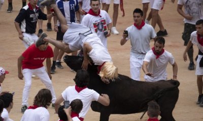 Предлагат 250 000 евро за спиране на надбягването с бикове в Памплона 