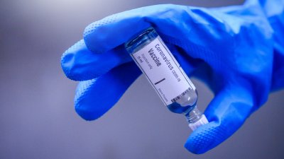 Рекорден спад на смъртните случаи с коронавирус в САЩ