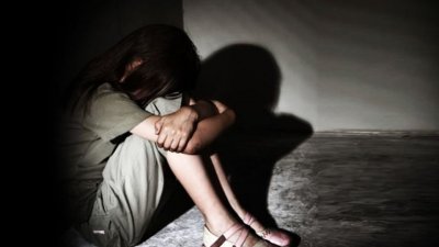 Баща блудствал с дъщеря си в село до Пазарджик