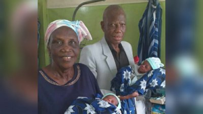 68-годишна роди близнаци
