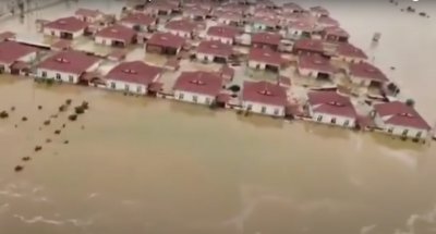 Библейски потоп в Узбекистан, 100 000 евакуирани (ВИДЕО)