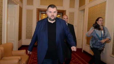 Пеевски подкрепя семейството на д-р Иванова с 10 000 лв.