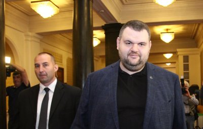 Делян Пеевски с ново дарение за болници във Видин, Кюстендил и София
