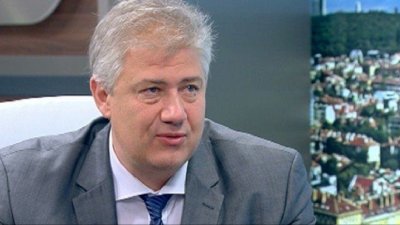 Проф. Балтов: Да разхлабим леко мерките, но не тотално 
