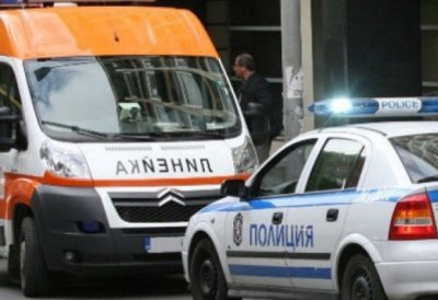 Автобус се заби в билборд край Пазарджик