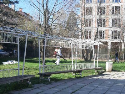 Стартира обработка на междублоковите пространства