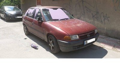 Лиснаха блажна боя върху опел заради неправилно паркиране?