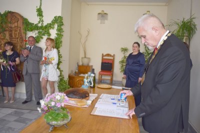 Кметът на Разград лично поднови брачните церемонии в града